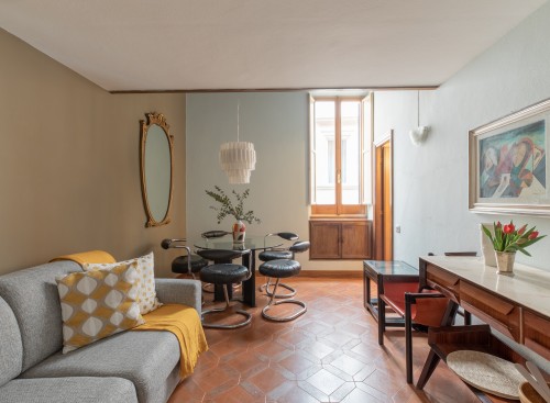 Pantheon Historic Two-Story Apartment