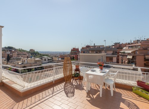 Shiny Penthouse in Balduina