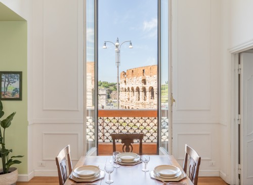 Unforgettable in front of Colosseum