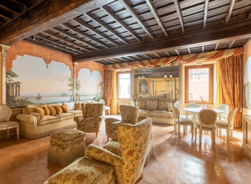 Historical Apartment near Campo de Fiori