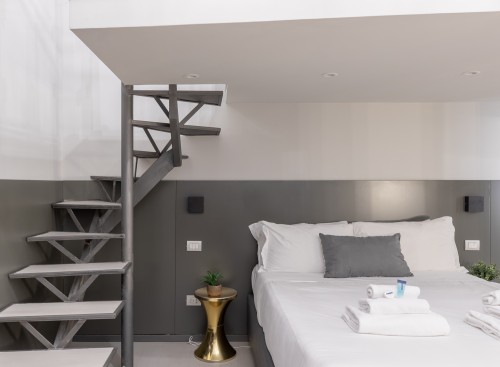 Elegant Suite in Monti